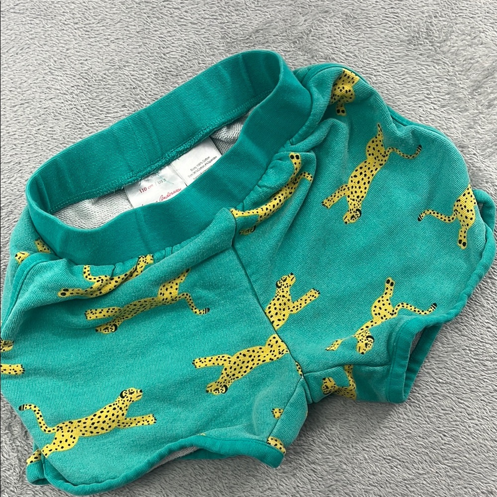 Hanna Andersson 110, 5 Green Yellow Cheetah Cotton Shorts